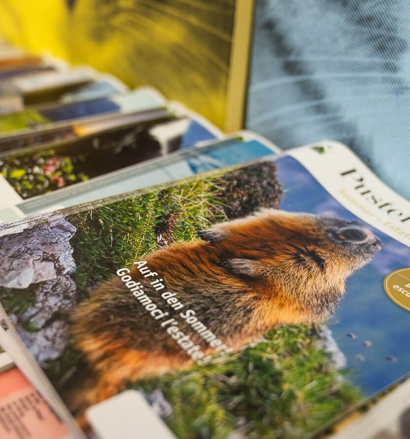 Mehrere Ausgaben der Pustertaler Zeitung